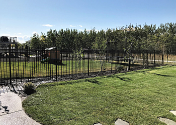 Calgary Entrepreneurs En Clôtures First Class Fencing
