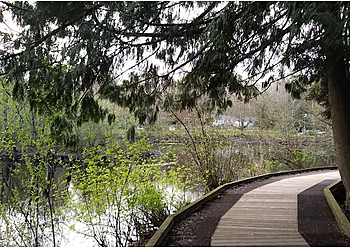 Abbotsford hiking trail Fishtrap Creek Park