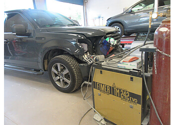 Welland auto body shop Fix Auto Welland