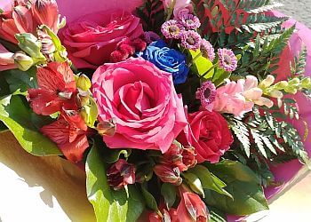 Blainville florist Fleuriste Fuchsia
