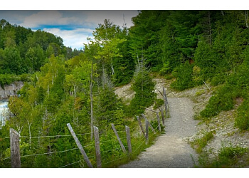 Caledon hiking trail Forks of the Credit Provincial Park