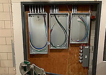 Frank Electrik Inc. - Longueuil, QC Electricians - Tools and Equipment Image