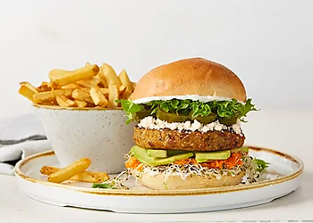 Oakville vegetarian restaurant Fresh Kitchen + Juice Bar