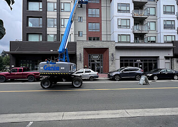 Victoria window cleaner Friendly Giant