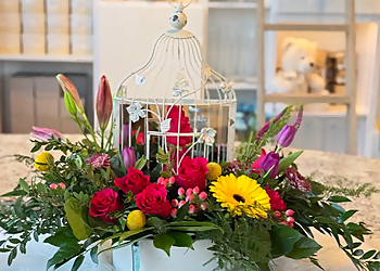 Funky Petals - Kelowna, BC Florists - Sample Image