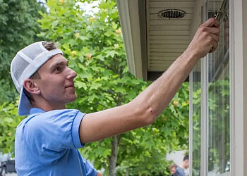 Abbotsford window cleaner Fuse Power Washing