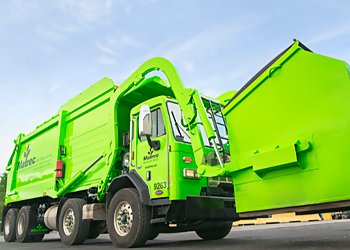 GFL Services Trois Rivieres - Trois Rivieres, QC Collecte des ordures - Truck Image