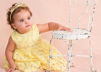 Stouffville babies and family photographer GSR Studio Inc