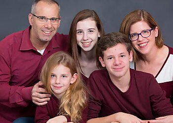 Stouffville babies and family photographer GSR Studio Inc