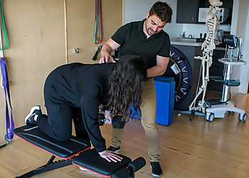 North Vancouver physical therapist Gabriel Sarta, MPT - TRIMETRICS PHYSIOTHERAPY