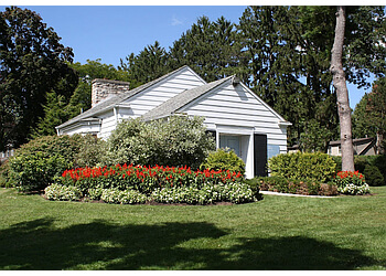 Oakville places to see Gairloch Gardens