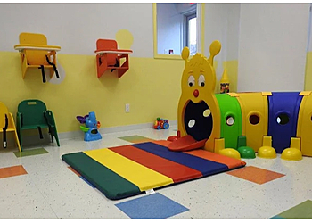 Brossard Écoles Maternelles Garderie Éducative L'île Des Pingouins