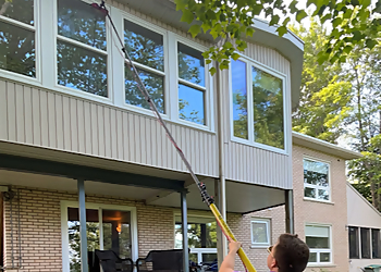 Sudbury window cleaner Gaudreau's Pro Contracting Inc.