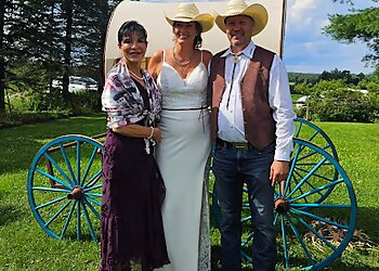 Sherbrooke Célébrants De Mariage Geneviève Morin Célébrante