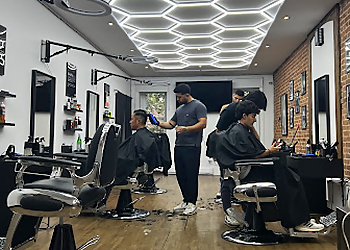 Montreal barbershop Gentlemen007 Salon de barbier