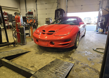 Geoff's Auto Repair - Sherwood Park, AB Garage de réparation voiture - Service Image