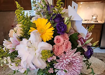 Girard & Co. Flowers & Gifts - Windsor, ON Florists - Service Highlights