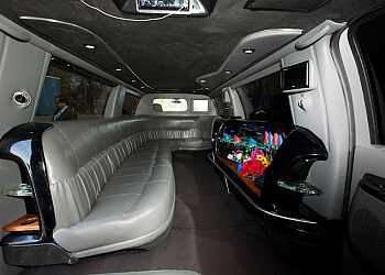 Maple Ridge limo service Glamorous Arriving Limousine Service