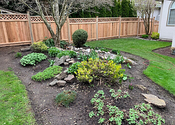 Surrey fencing contractor Global cedar fence