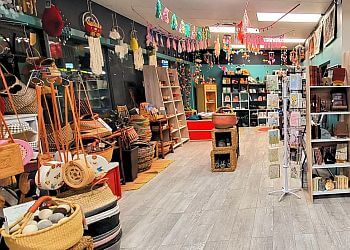 Kelowna Boutiques De Cadeaux Globally Fair