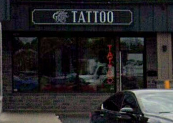 Longueuil tattoo shop Golden Lips Tattoo
