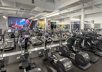 Langley gym Gold's Gym Langley