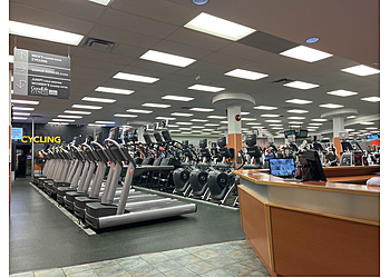 Richmond Hill gym GoodLife Fitness Richmond Hill Hillcrest Mall