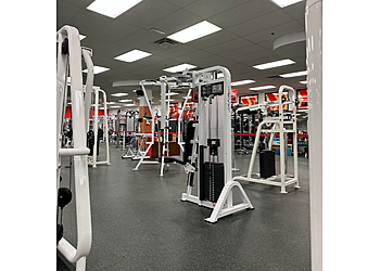 Richmond Hill gym GoodLife Fitness Richmond Hill Hillcrest Mall