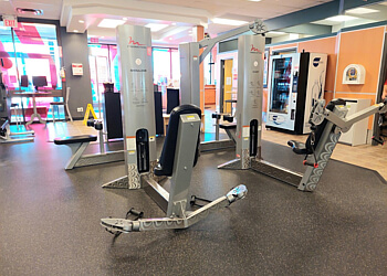 Sarnia Gymnases GoodLife Fitness Sarnia Oak Acres