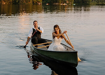 Barrie wedding photographer Grace Thompson