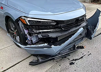 Richmond auto body shop Grandcity Autobody Ltd. Richmond