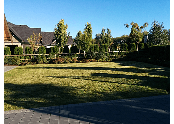 Burnaby lawn care service Grass Dragon Enterprises Ltd.