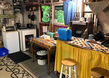 North Bay bed and breakfast Gray's Log House