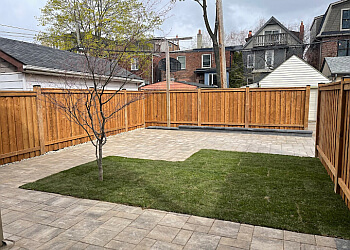 Aurora Entrepreneurs En Clôtures Green Side Up Contracting Inc.