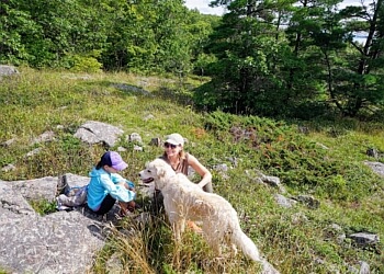 Gros Cap Conservation Area - Sault Ste Marie, ON Sentiers De Randonnée - Tourist Spot Image