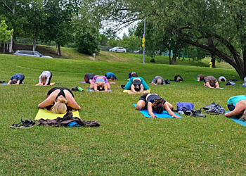 North Bay Cours de yoga Grounded Studios