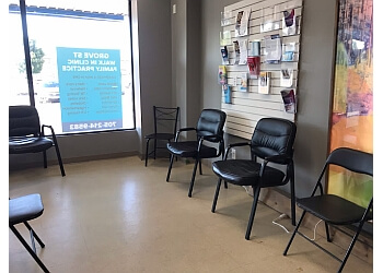 Barrie urgent care clinic Grove St Walk-In Clinic & Family Practice