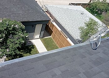 Calgary gutter cleaner Gutter Doctor