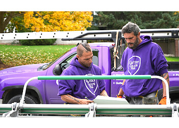 London gutter cleaner Gutter Guys Plus