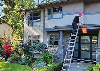 Burnaby gutter cleaner Gutter-Vac Home Services Inc.