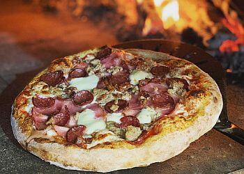 Medicine Hat food truck Gypsy-Girl Woodfired Pizza