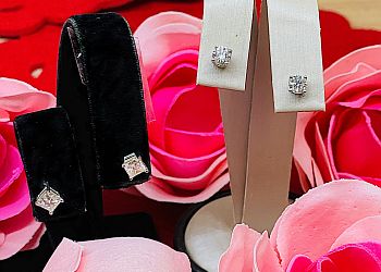 Norfolk jewelry Halmo Jewellers Ltd.