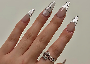 Hamilton Nail Bar_Pedi N Nail - Hamilton, ON Salons De Manucure - Nail Enhancements