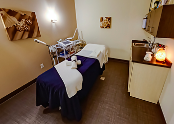 Barrie spas Hand & Stone Barrie North