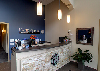 Ajax Massothérapies Hand & Stone Massage and Facial Spa Ajax