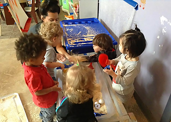 Harmony Arts Daycare and Education Centre - Brantford, ON Écoles Maternelles - Professional Highlights