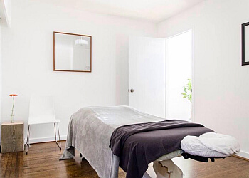 North Vancouver Massothérapies erin + co massage studio