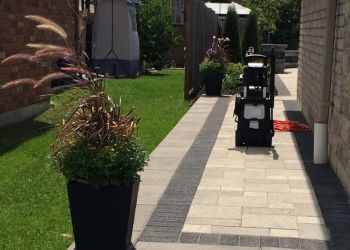Norfolk landscaping company Hockley's Landscaping & Tree Service