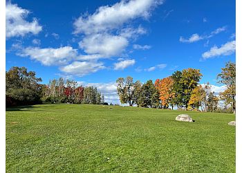 Ottawa Parcs Publics Hog's Back Park