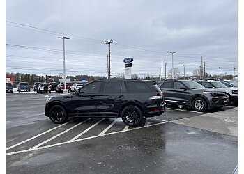 Peterborough car dealership Holiday Ford Lincoln